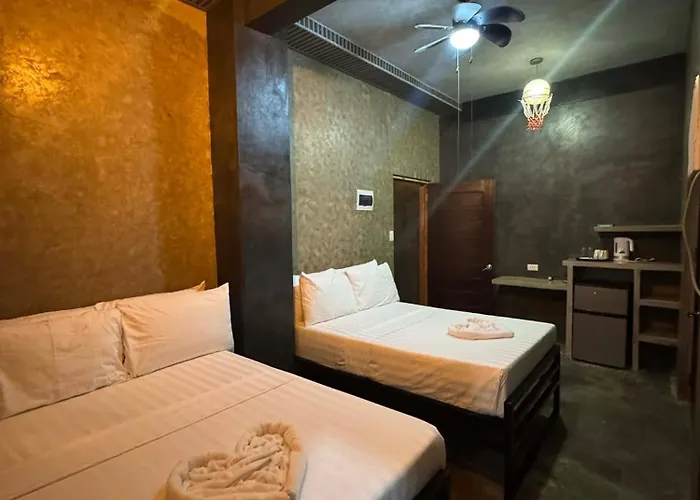 Greyhouse Hotel *
